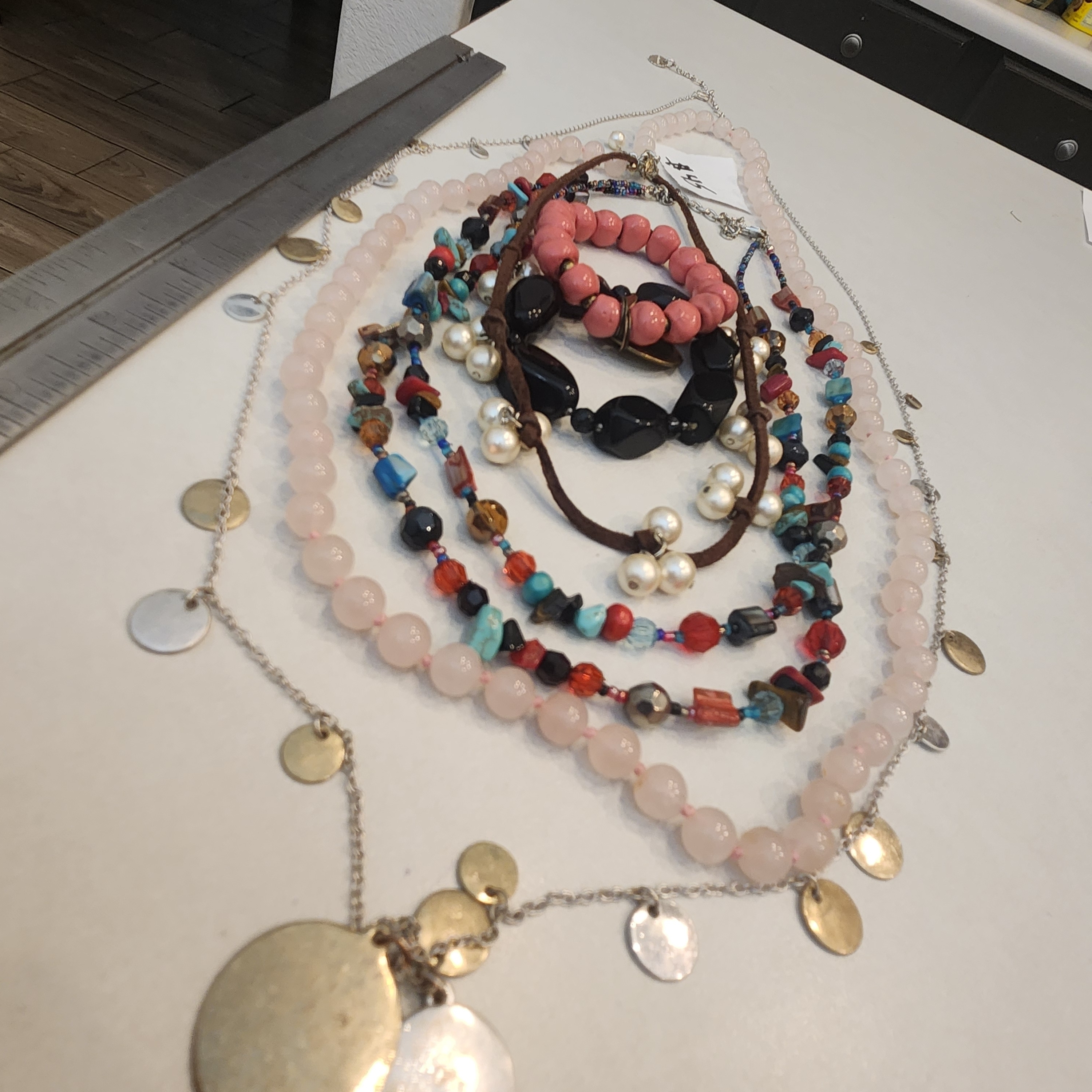 Elegant Multi-Layered Necklace Set With Gold And Pink Tones